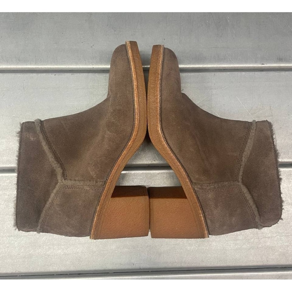 UGG Suede Leather Boots‎ Womens 9 Taupe Heel